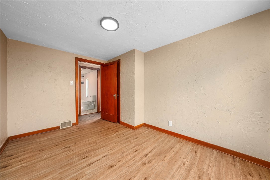 533 Freeport Rd