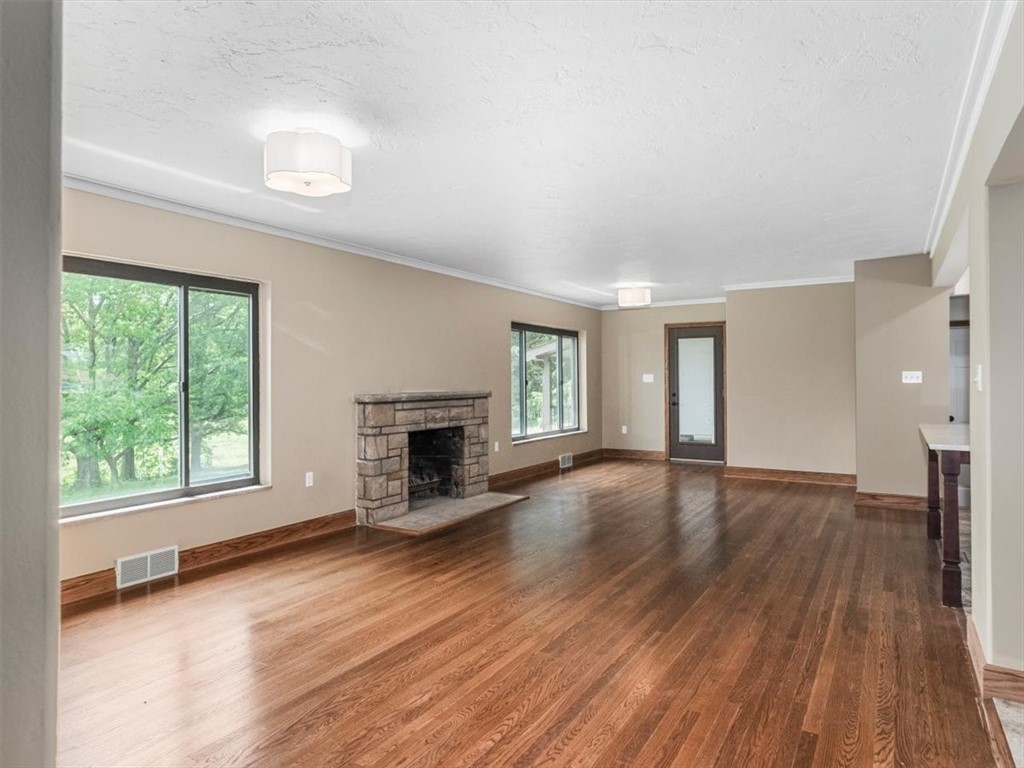 330 Center Grange Rd