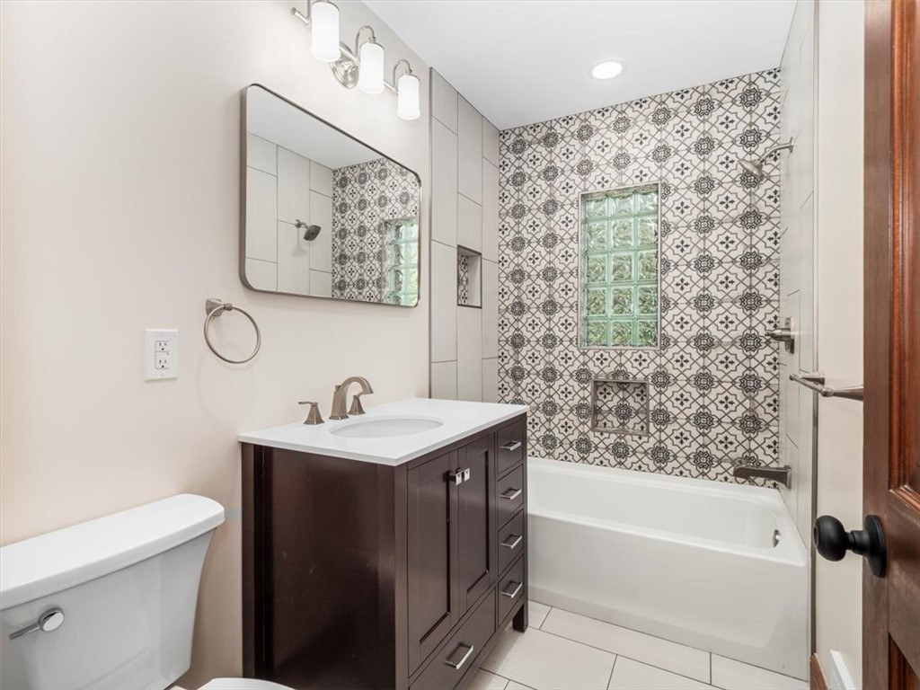 330 Center Grange Rd