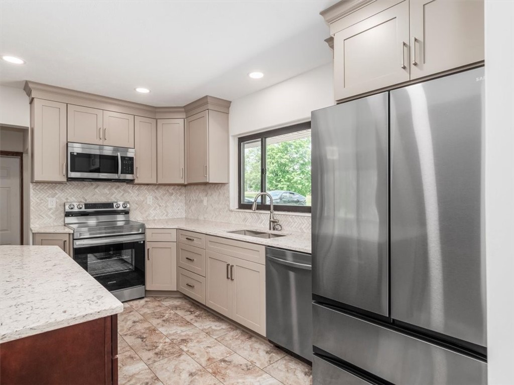 330 Center Grange Rd