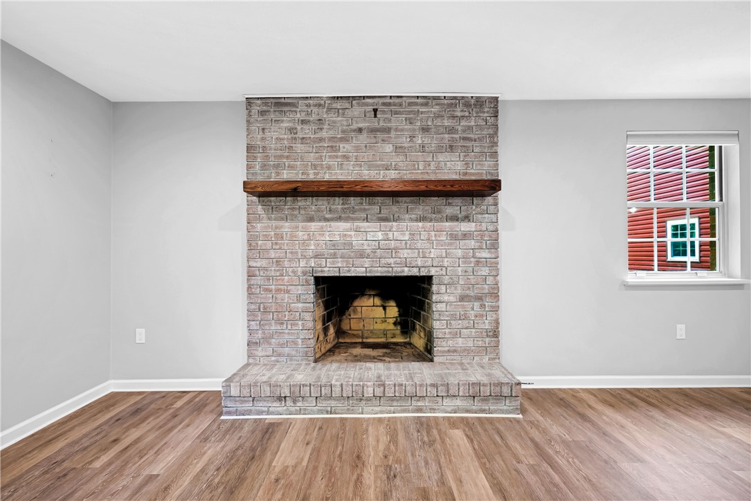 613 Newton Sq