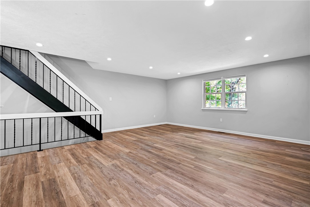 613 Newton Sq