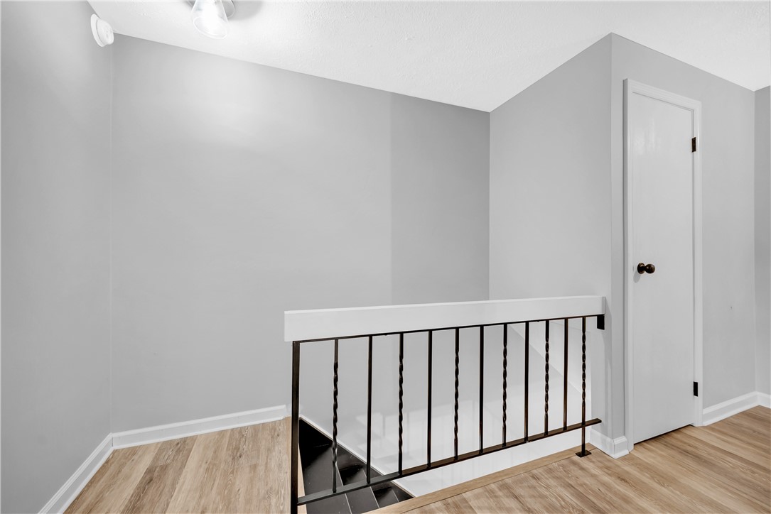 613 Newton Sq