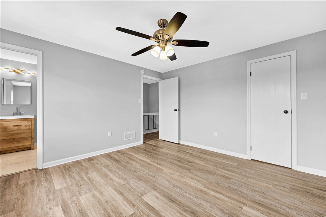 613 Newton Sq