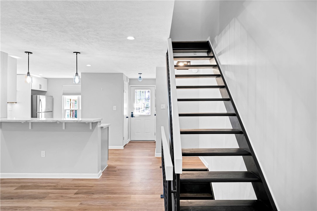 613 Newton Sq