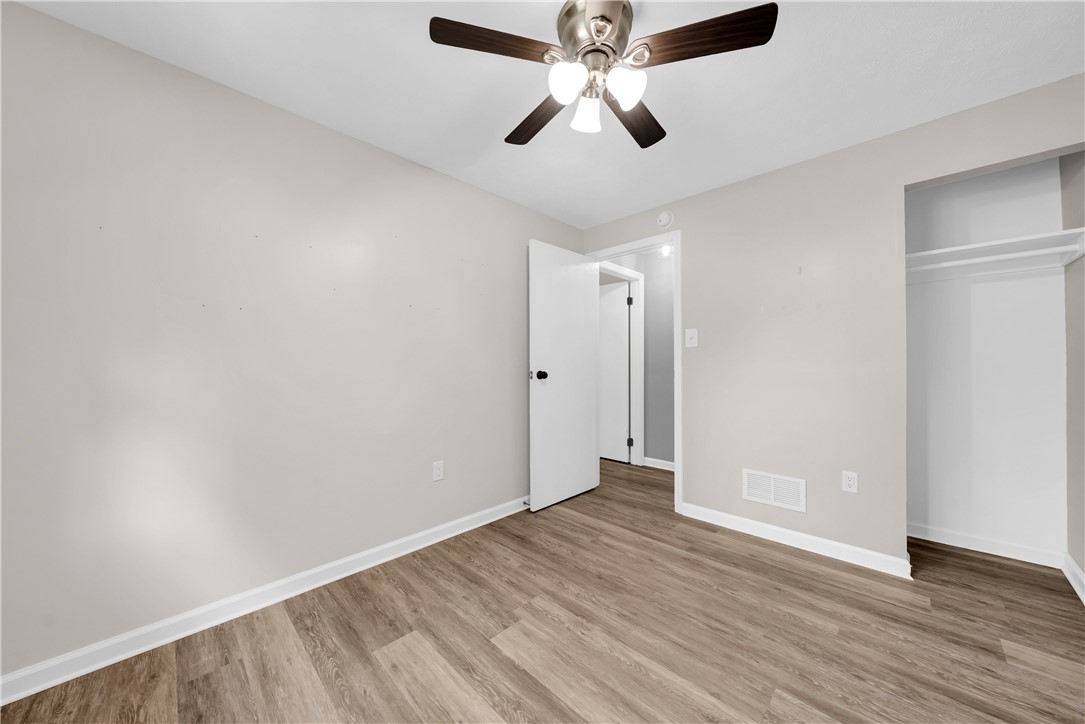 613 Newton Sq