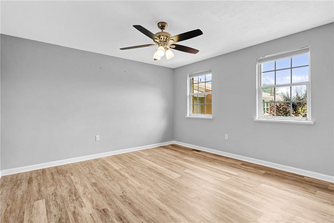 613 Newton Sq