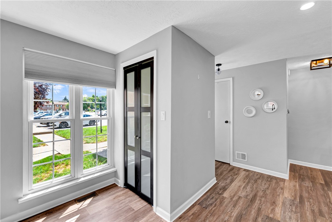 613 Newton Sq