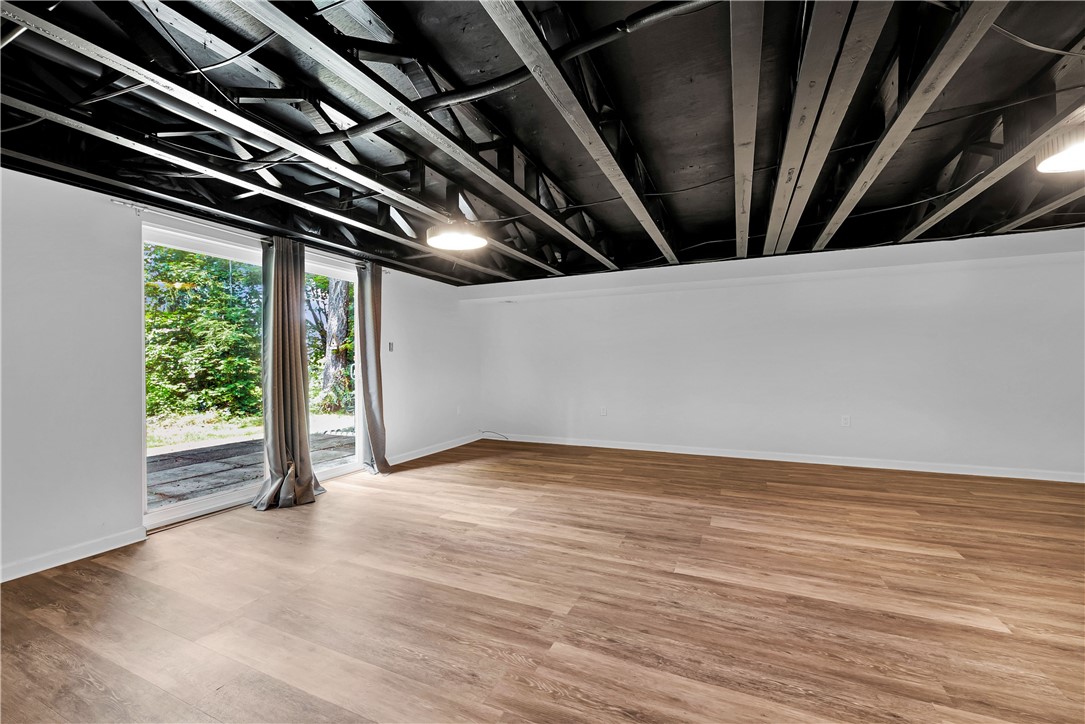 613 Newton Sq