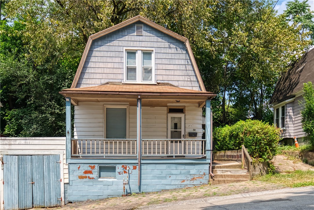 711 10th Street