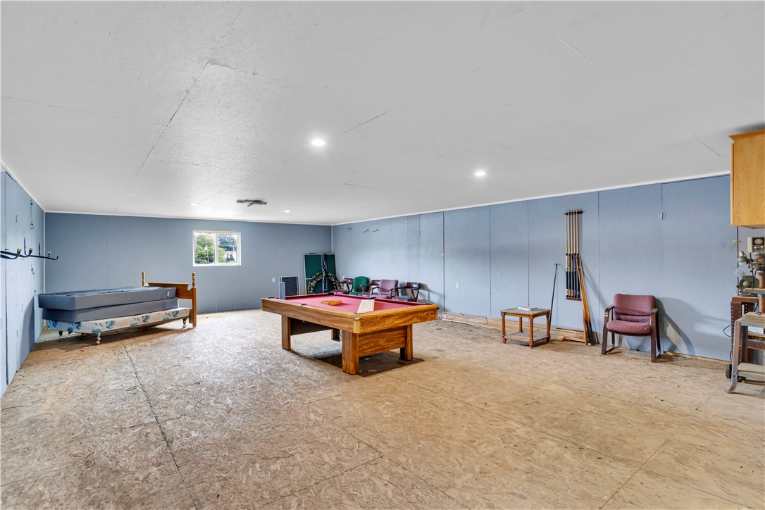 1405 Perry Hwy