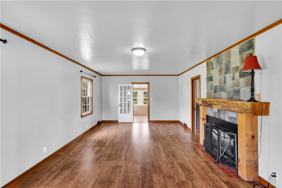 1405 Perry Hwy
