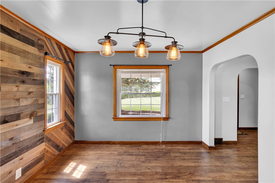 1405 Perry Hwy