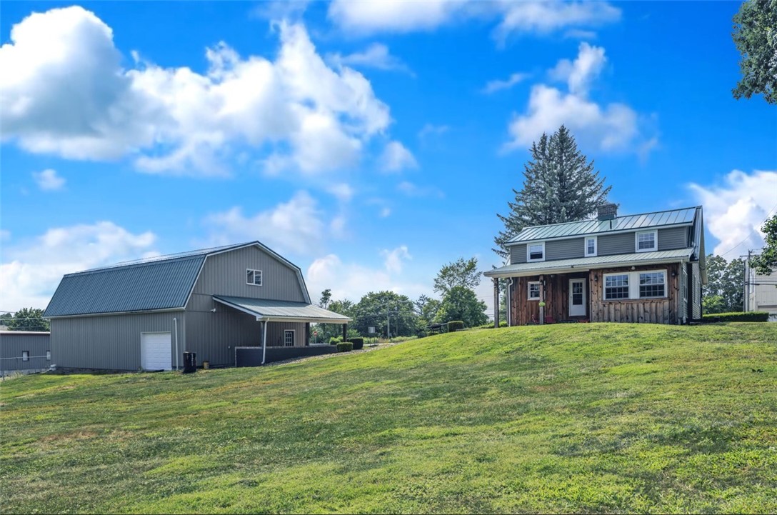 1405 Perry Hwy