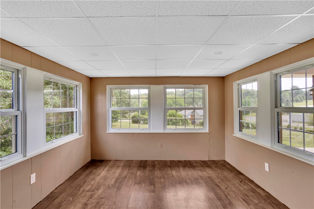 1405 Perry Hwy