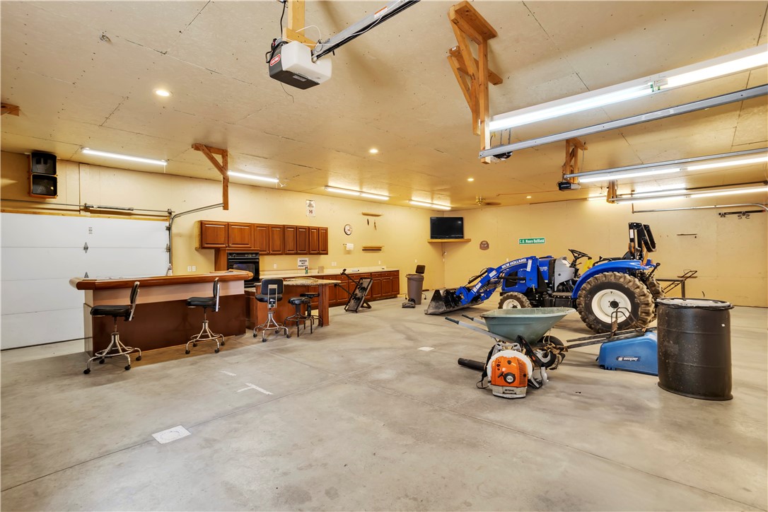 1405 Perry Hwy