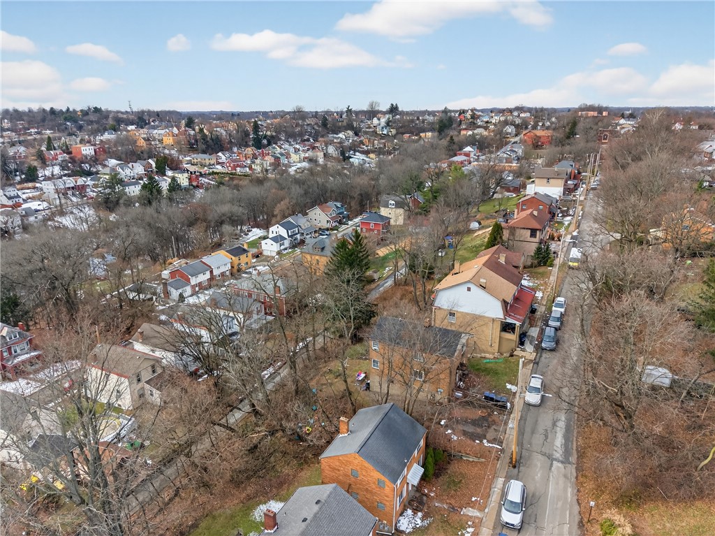 79 Beechmont Ave