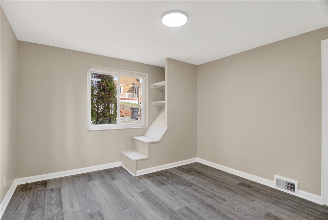 79 Beechmont Ave