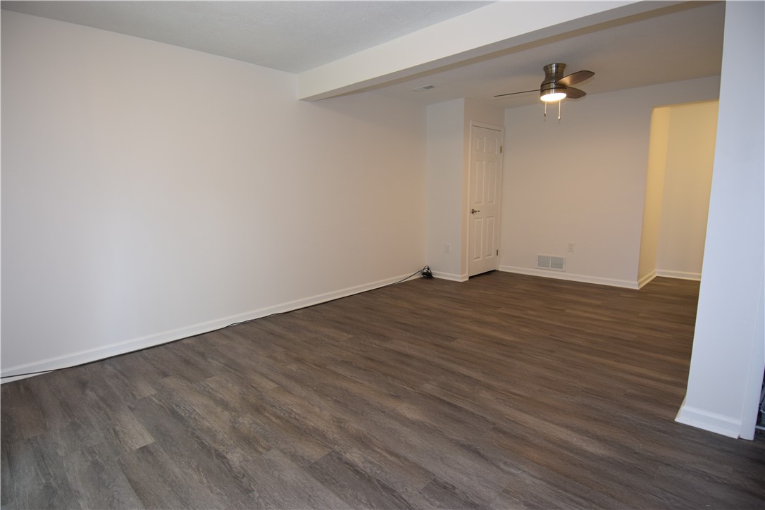 7005 Lafayette Square