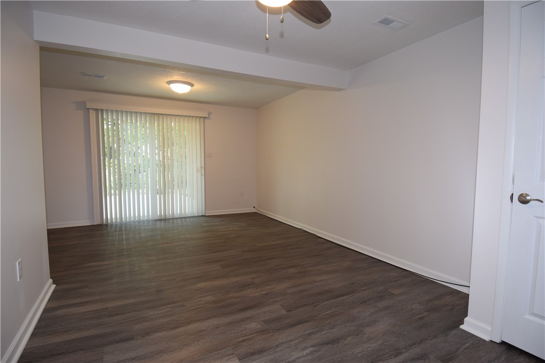 7005 Lafayette Square