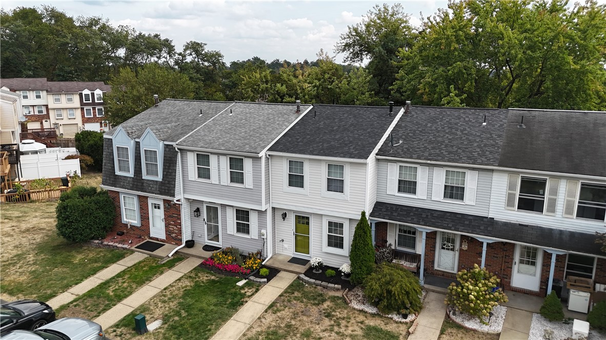 7005 Lafayette Square