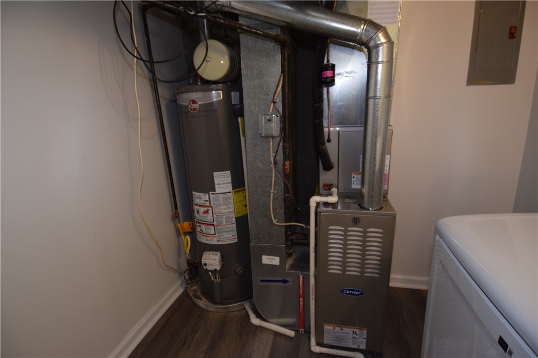 7005 Lafayette Square