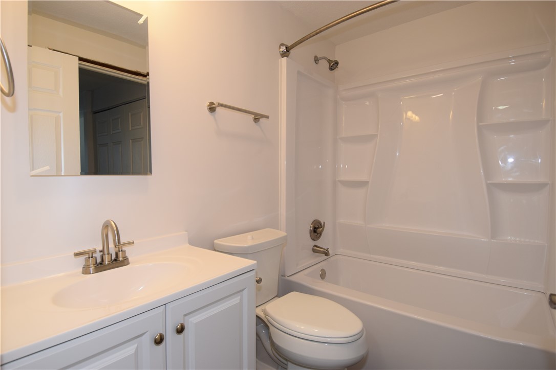 7005 Lafayette Square