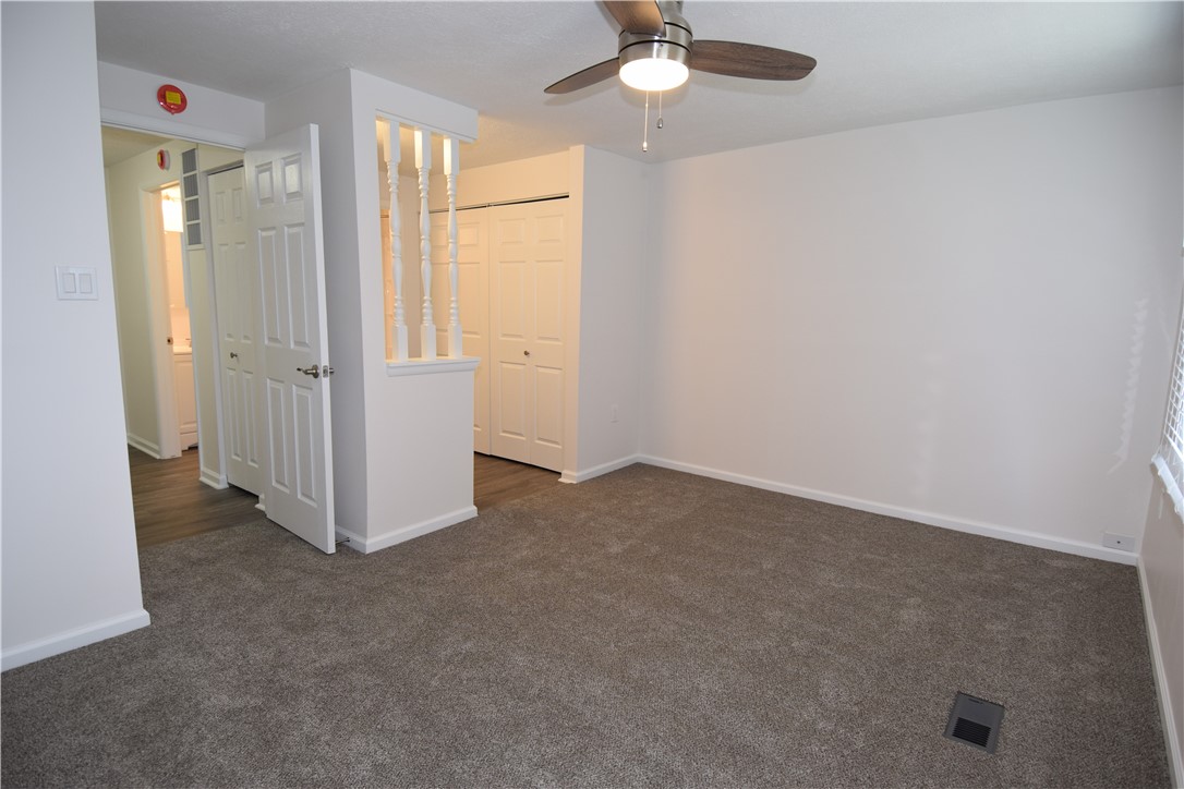 7005 Lafayette Square