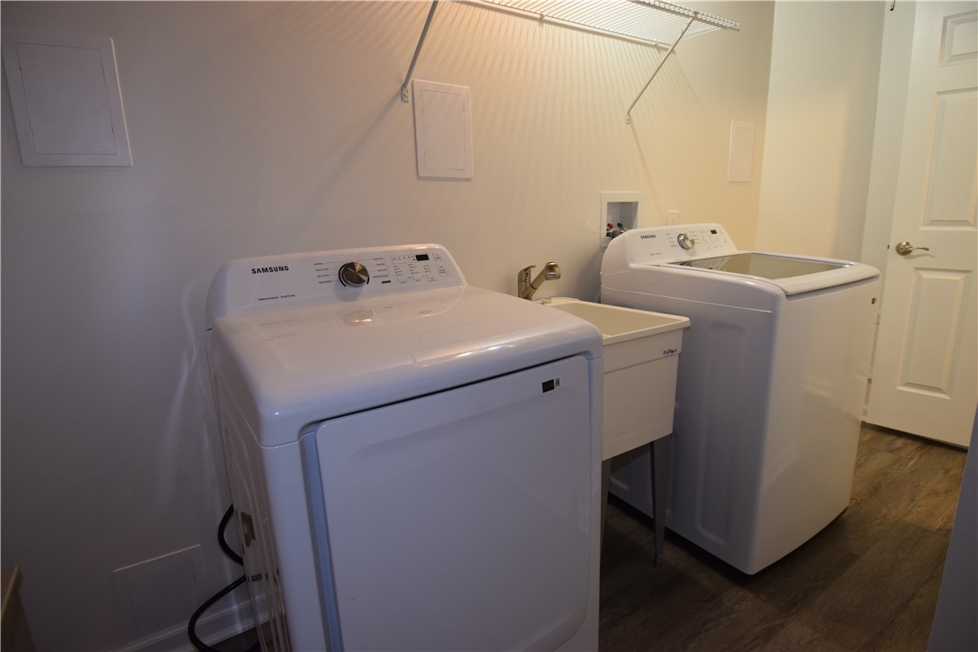 7005 Lafayette Square