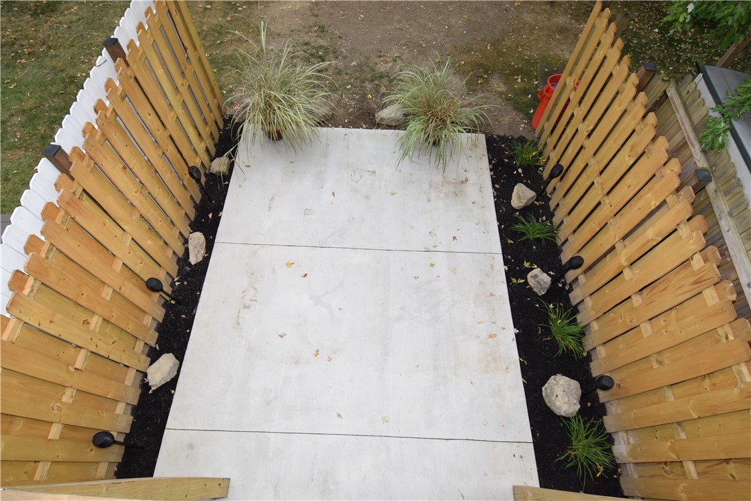 7005 Lafayette Square