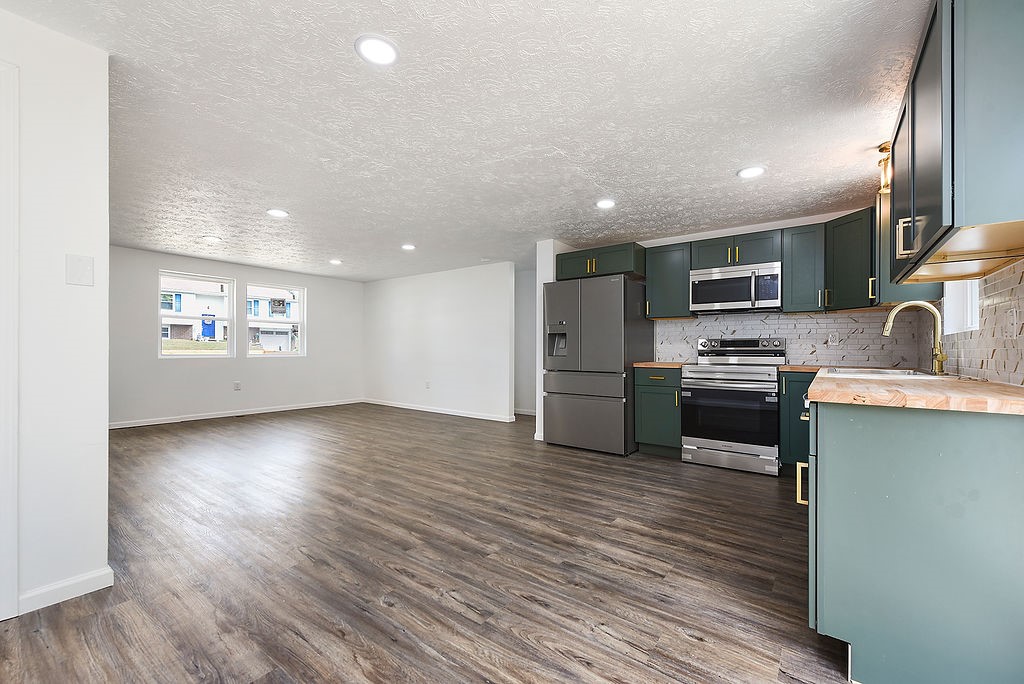 3245 Bradbury Drive