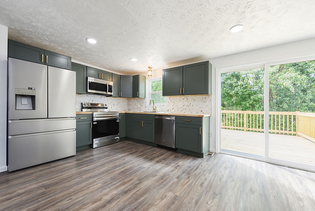 3245 Bradbury Drive
