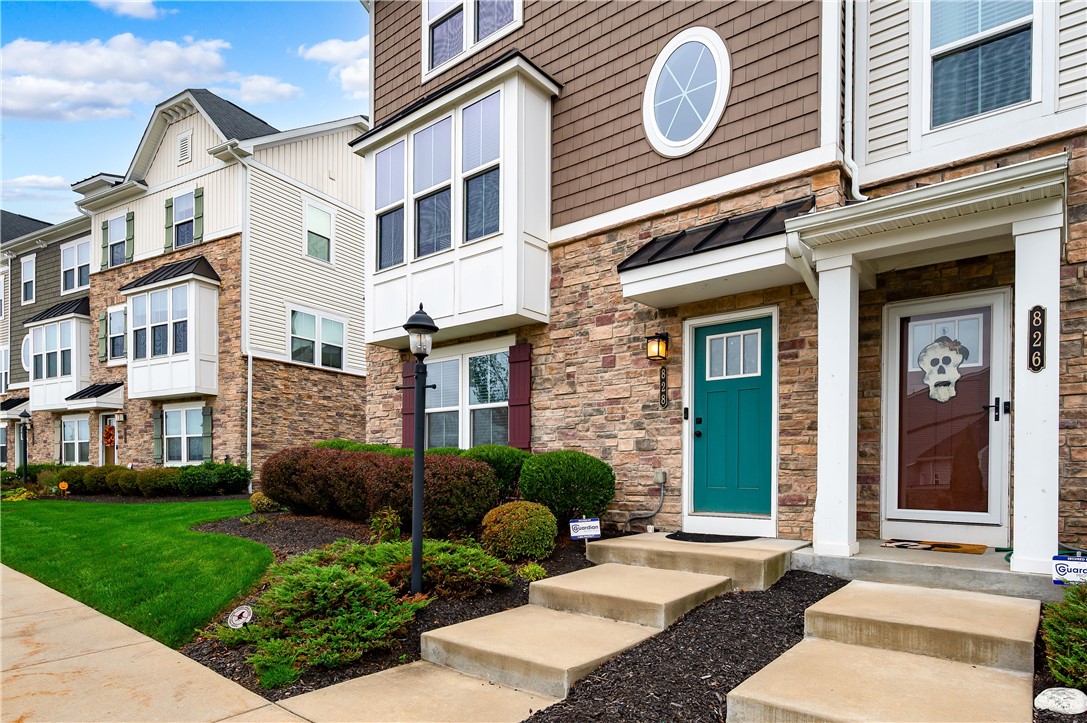 828 Theda Dori Street