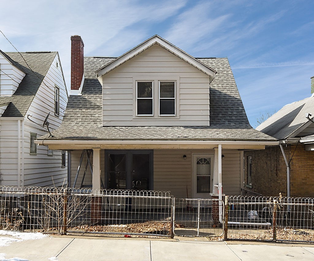825 Pine Street