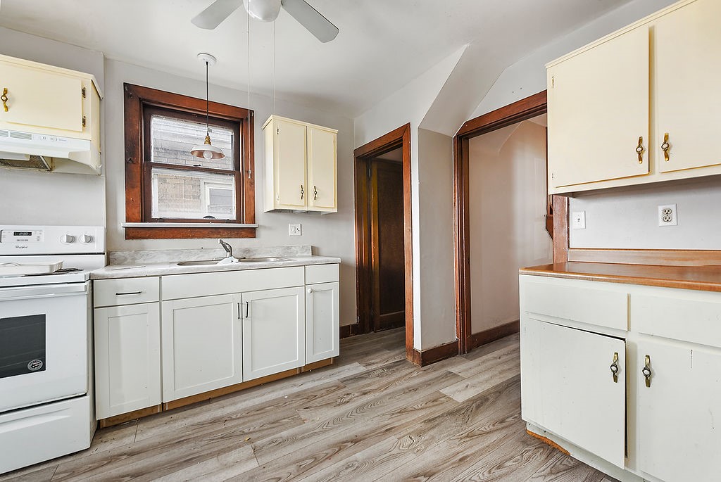825 Pine Street