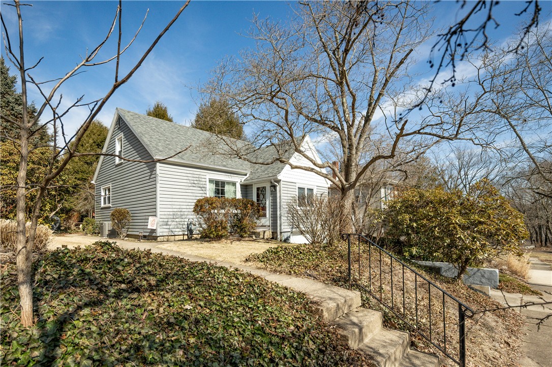 511 E Garfield Ave