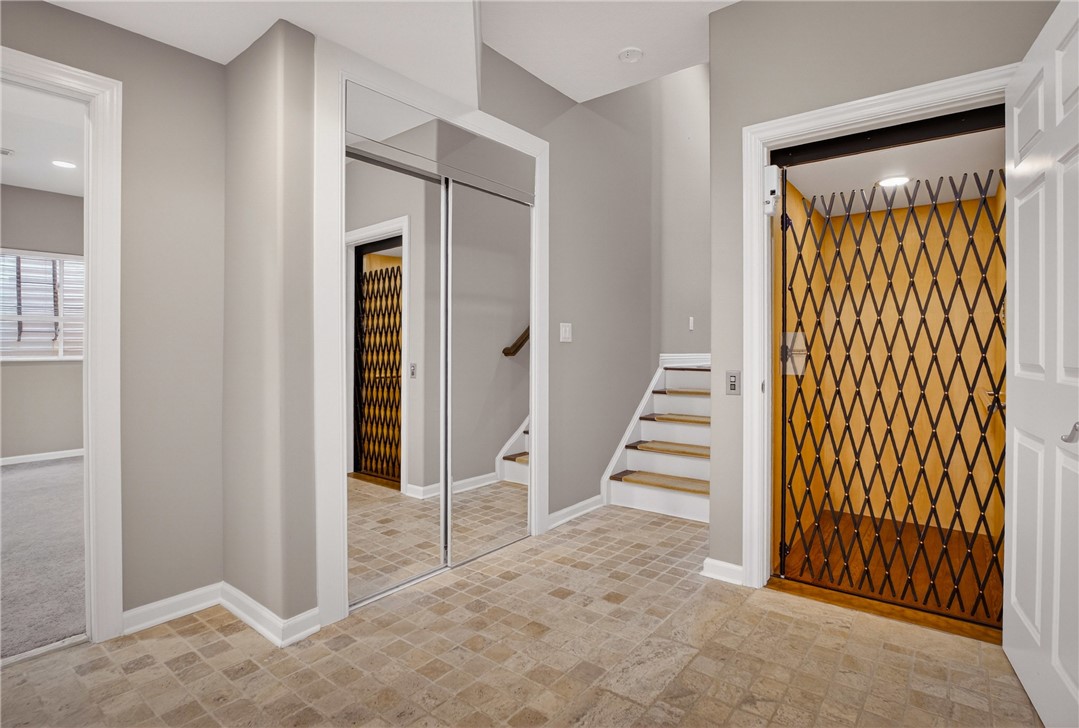 402 Georgetowne Ct