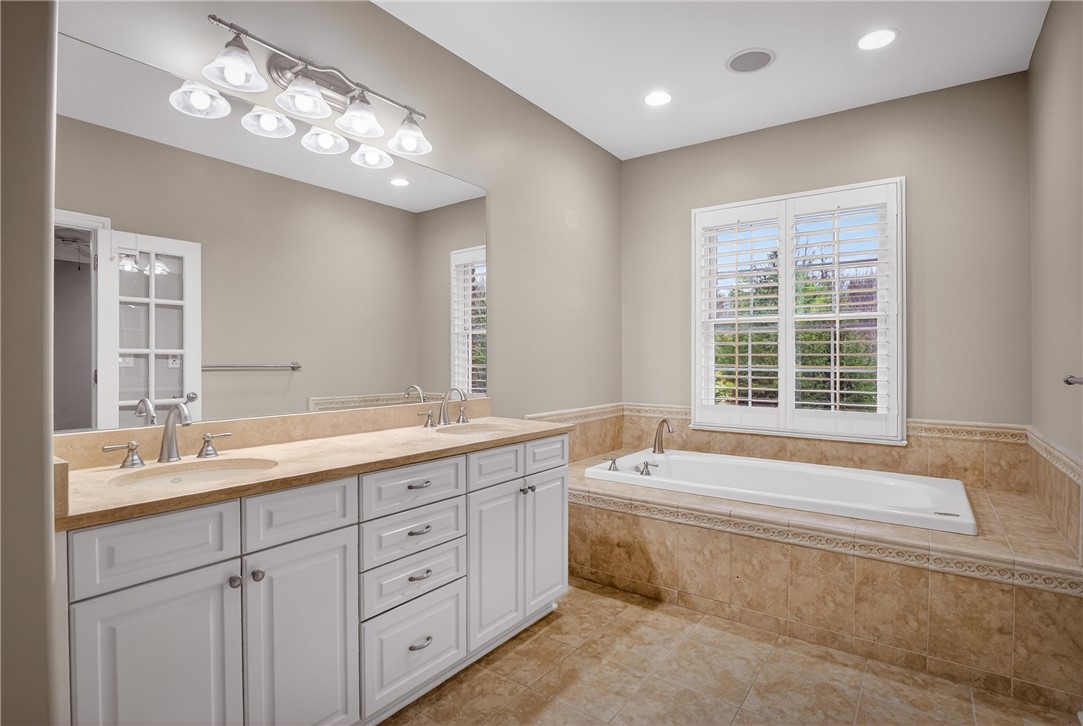 402 Georgetowne Ct