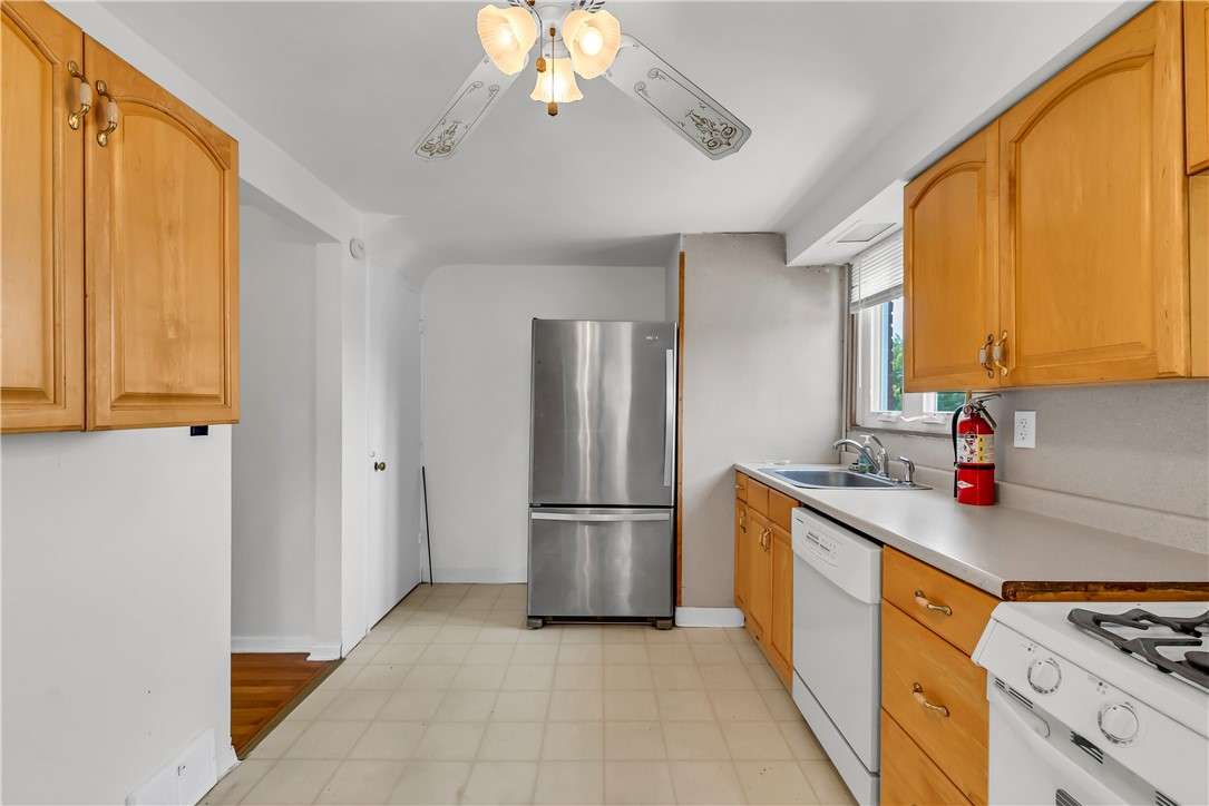 566 Dorchester Ave