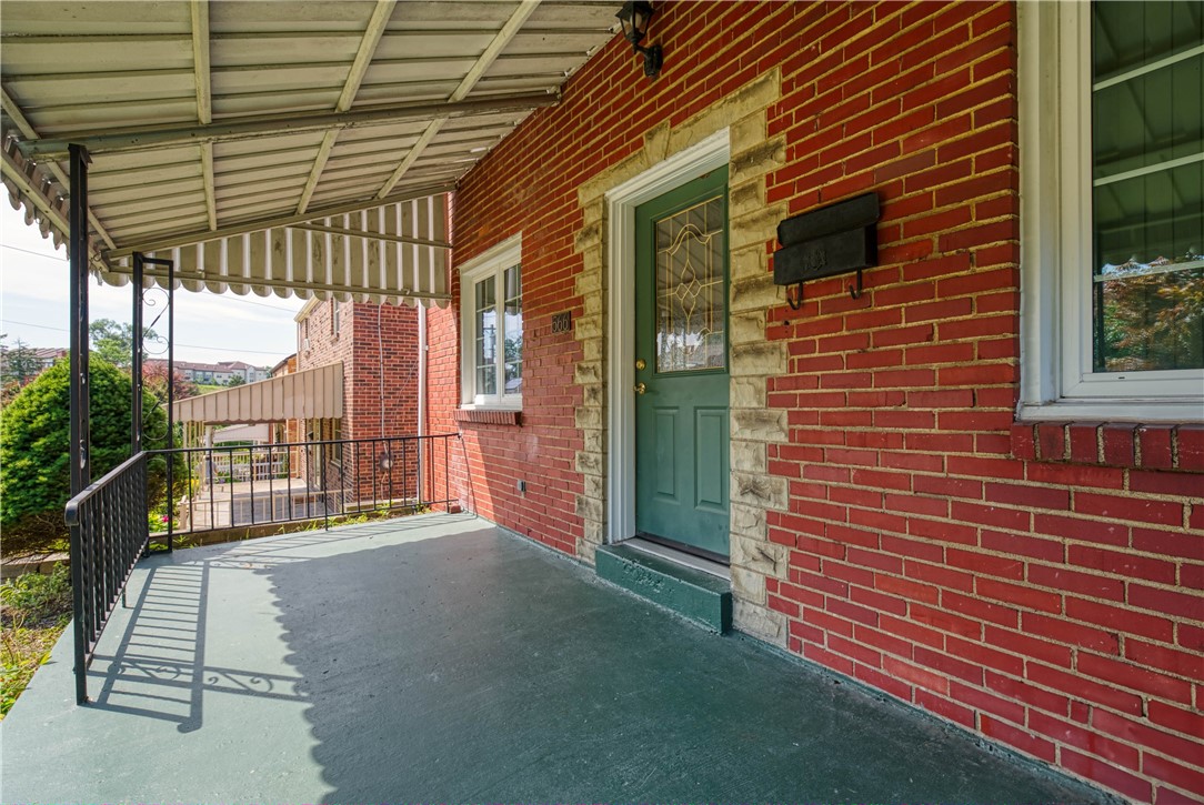 566 Dorchester Ave