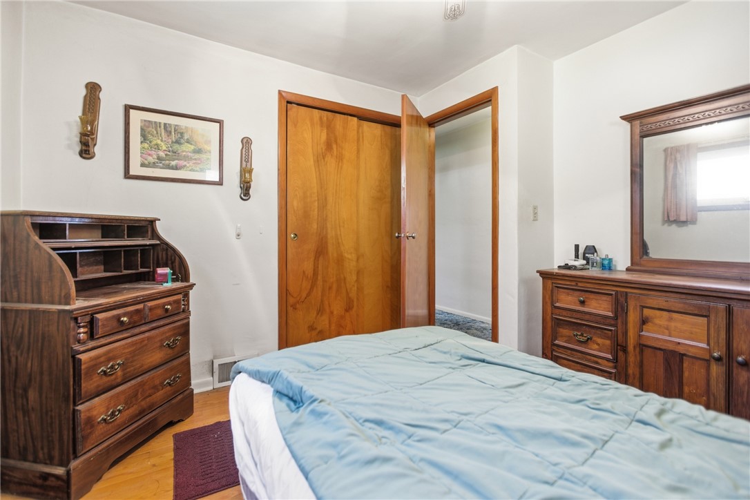 113 Center St