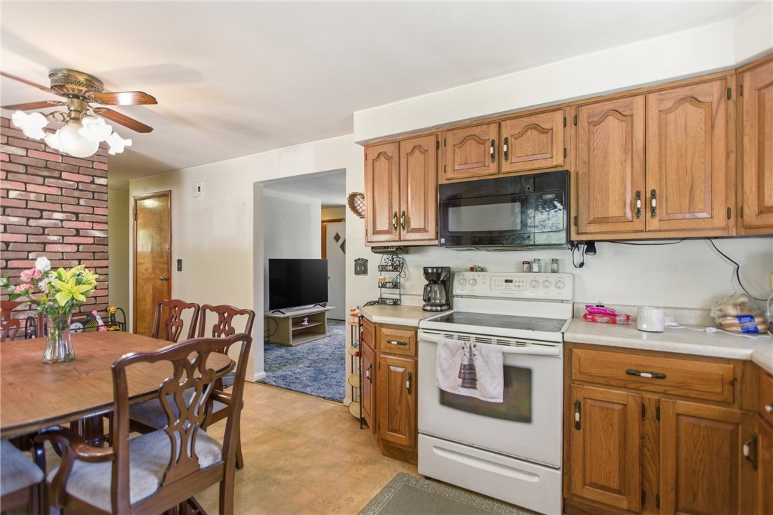 113 Center St