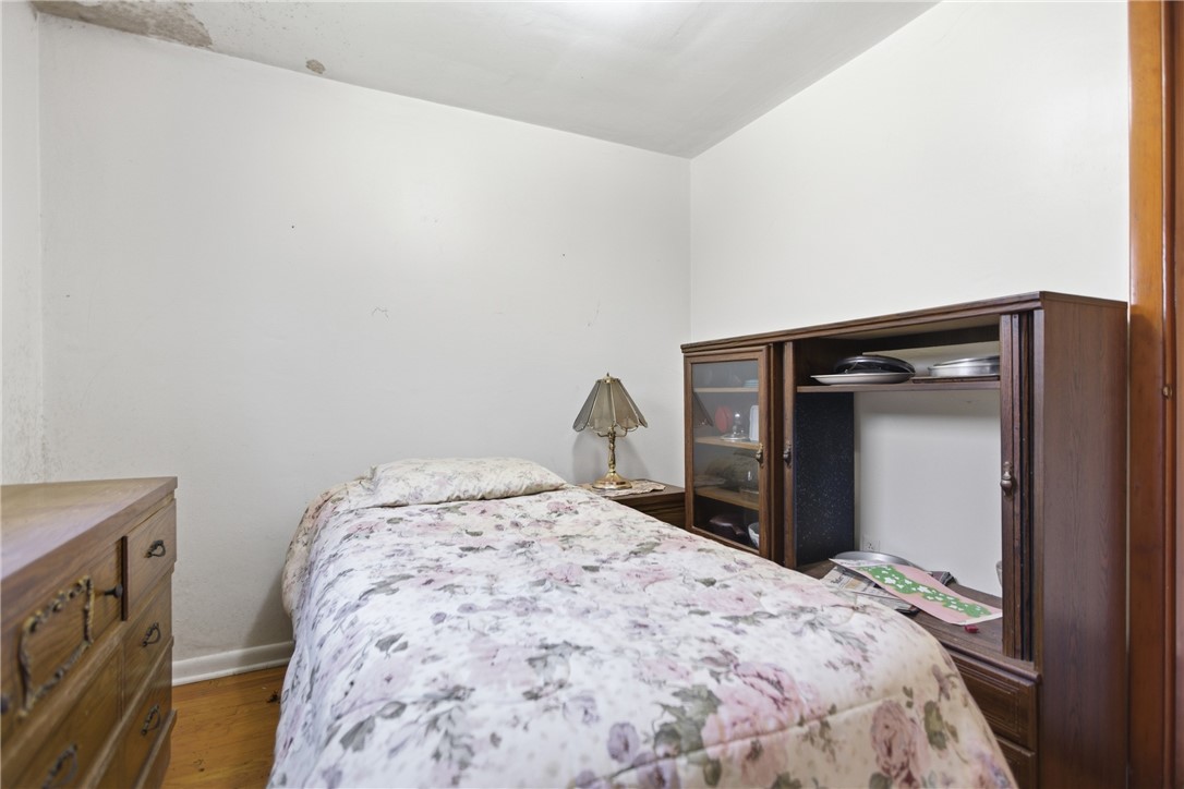 113 Center St