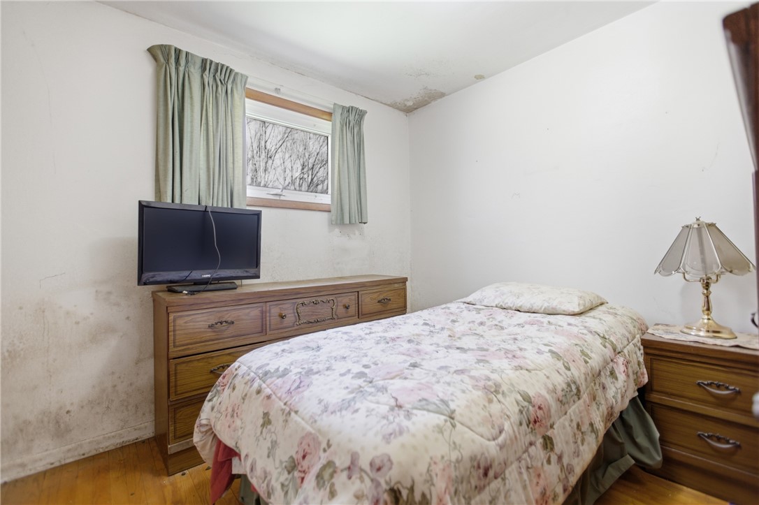 113 Center St
