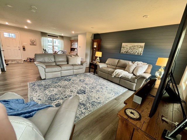 317 Arden Dr
