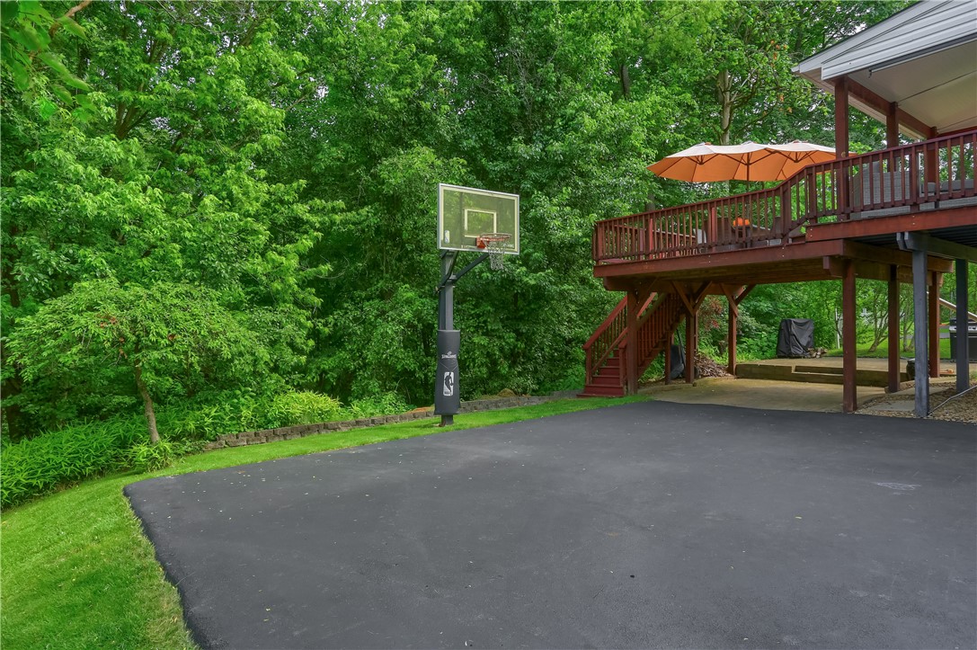 407 Poplar Court