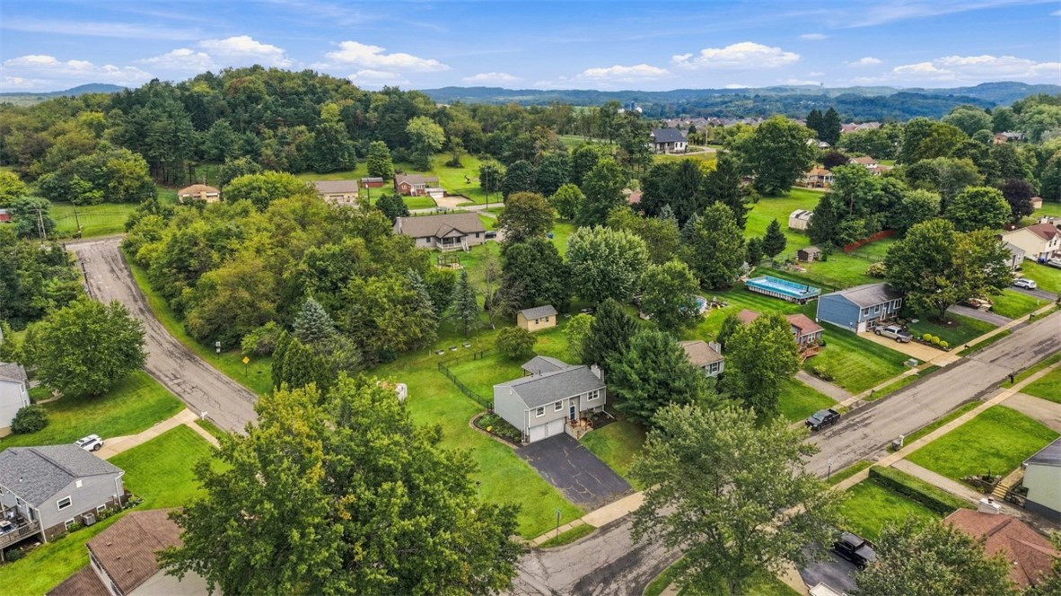 98 Sunridge Dr