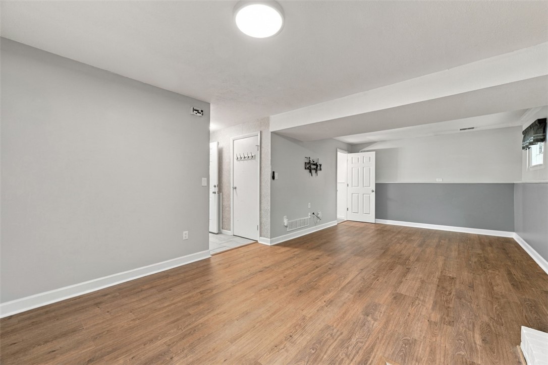 98 Sunridge Dr