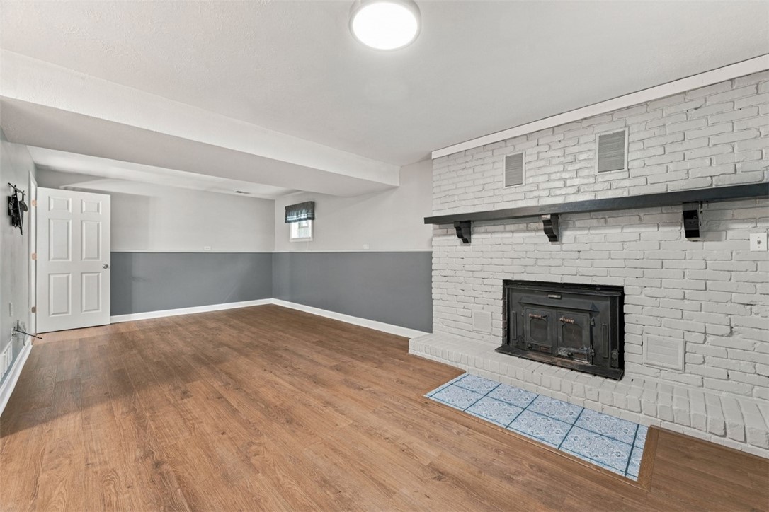 98 Sunridge Dr