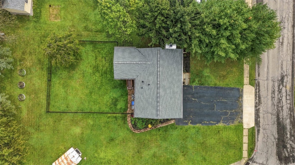 98 Sunridge Dr